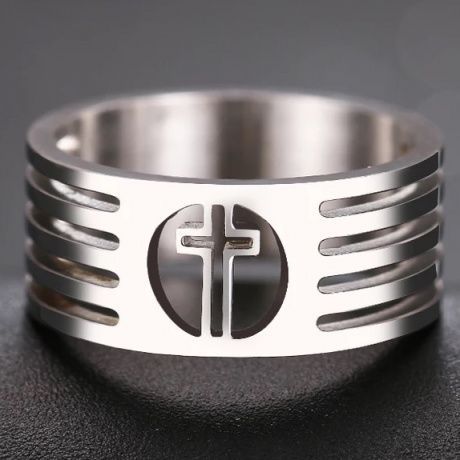 Кольцо-перстень, материал сталь, 17 размер (американский 7), "выгравированный сквозной Крест» по бокам сквозные полоски" , цвет серебро