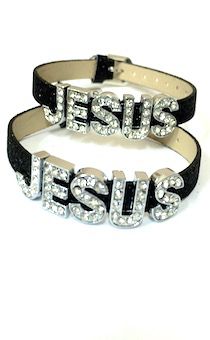 Браслет сверкающий цвет черный кож зам. со сверкающими  буквами "JESUS" на застежке