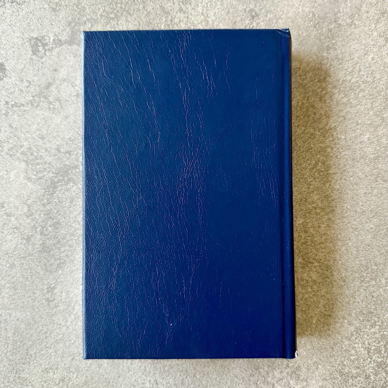 Библия 048 код 25048-58 дизайн "Библия с вензелем", твердый переплет, цвет синий, формат 125*195 мм