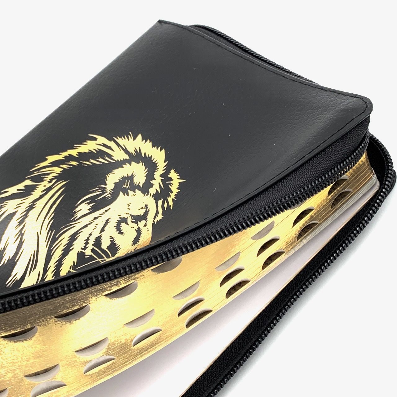 Библия 053zti код A2 дизайн "золотой лев", кожаный переплет на молнии с индексами, цвет черный пятнистый, формат  140*202 мм