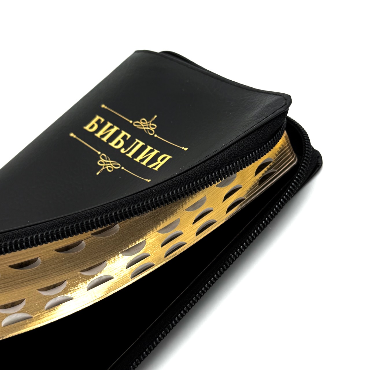 Библия 048 zti код 25048-1  дизайн "Библия с вензелем", кожаный переплет на молнии с индексами, цвет черный пятнистый, формат 125*195 мм